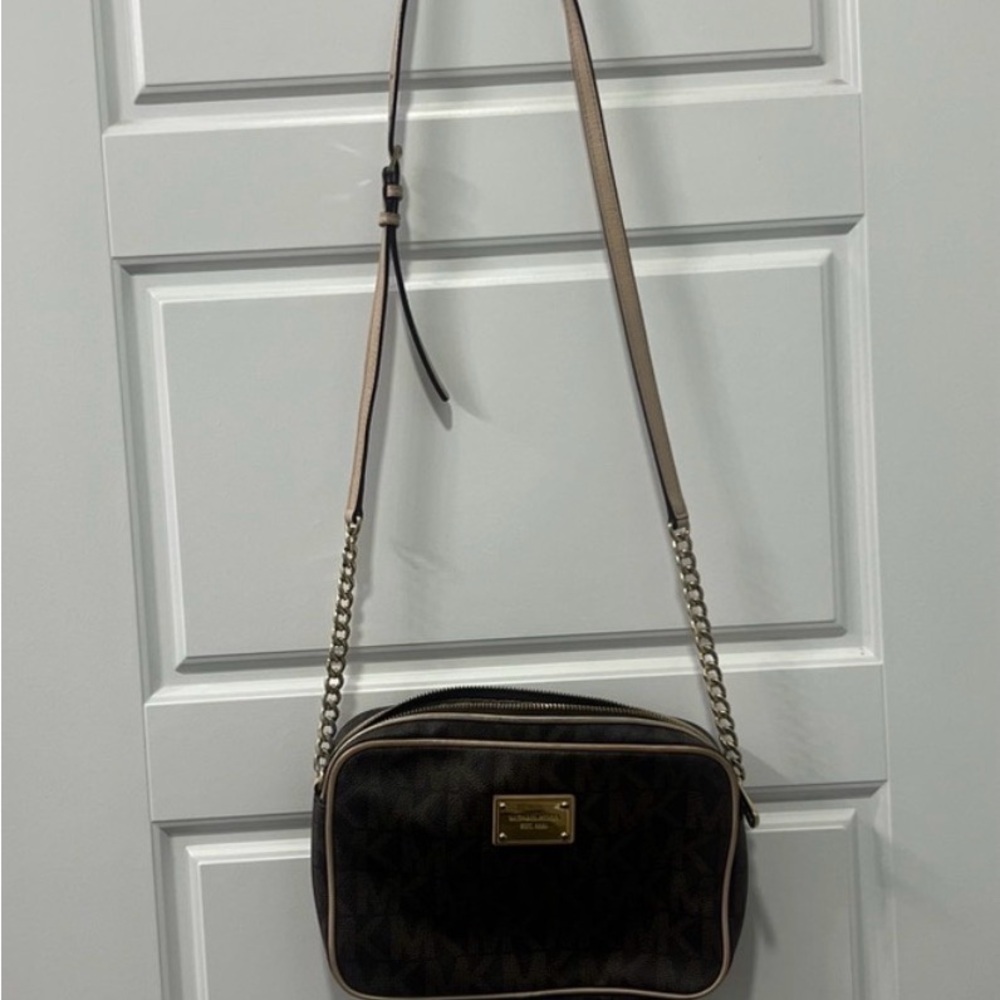 Michael Kors Jet Set Signature PVC Crossbody – Brown Logo w/ Gold Chain - Picture 3 of 7
